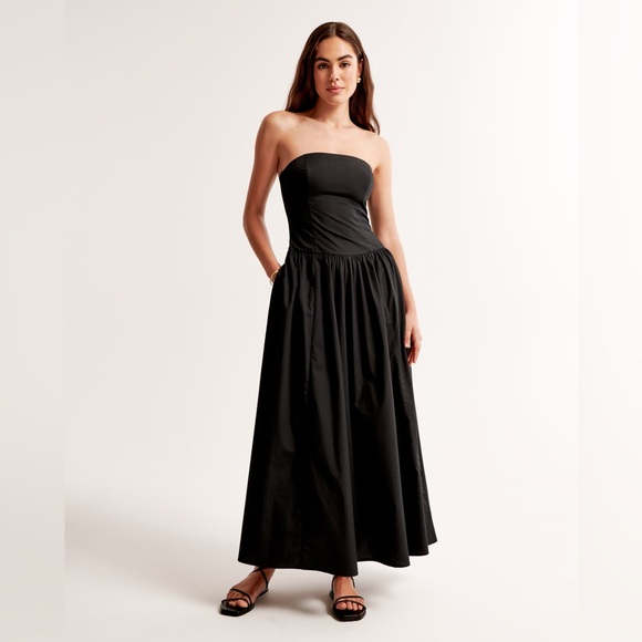 Abercrombie & Fitch Dresses & Skirts - Abercrombie and Fitch Strapless Maxi Dress